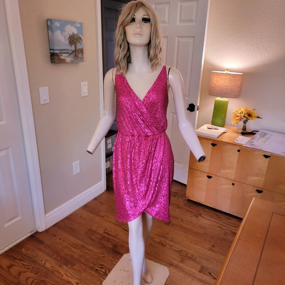 Trina Turk Allure Barbie Fuchsia Pink Sequin Cocktail Dress Size 10 NWTs - Picture 2 of 11